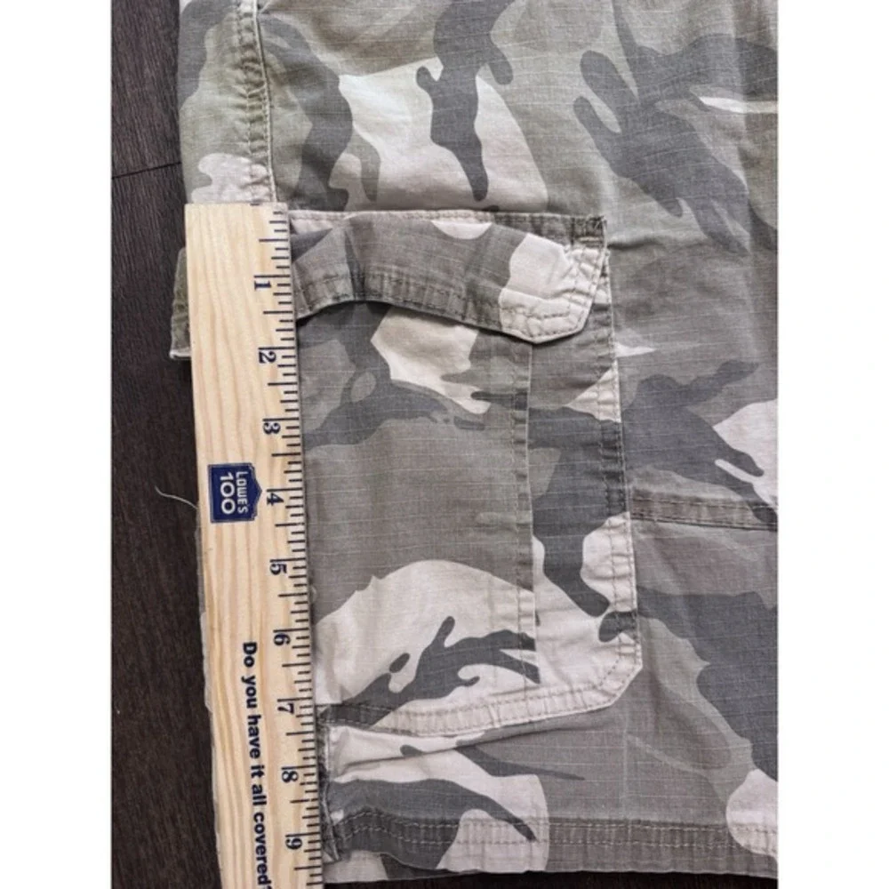 Wrangler Camo Cargo Shorts Mens 42 Relaxed Fit Loose Utility Outdoors Green Army